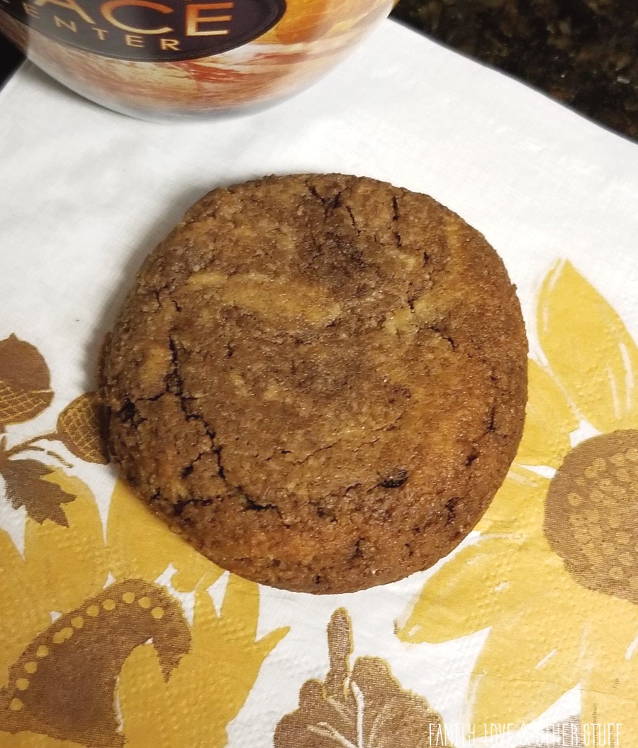 Keto Cinnamon Roll cookie